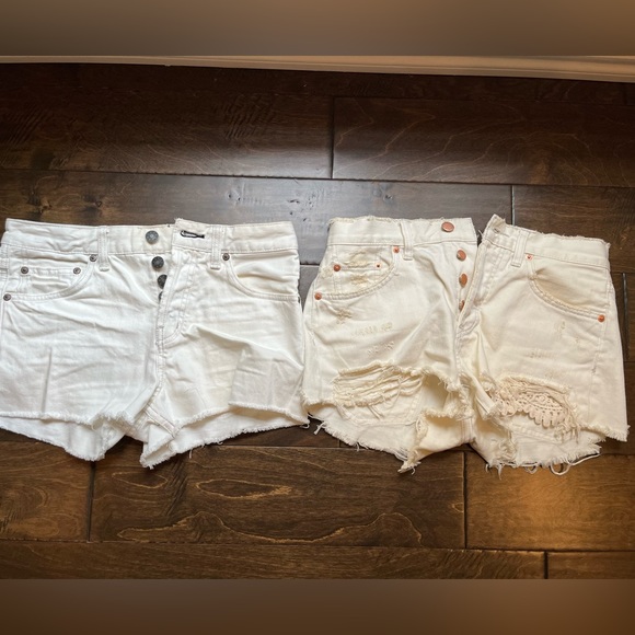 Free People/We the Free white denim shorts - Picture 1 of 4